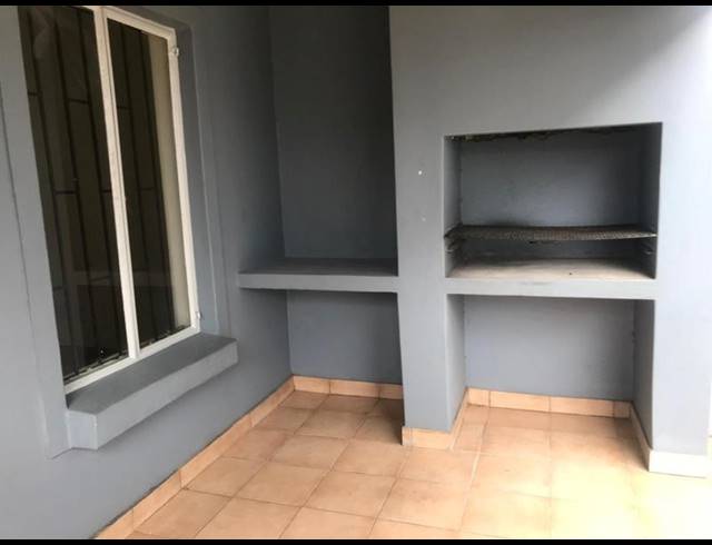 2 BEDROOM APARTMENT FOR SALE IN CRYSTAL PARK